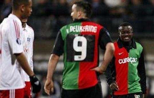 尼克斯计划在教练组引进TJ-圣特 后者曾在G联赛伯明翰中队担任主帅